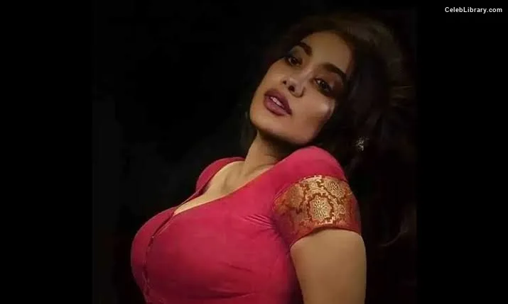 Janhvi Kapoor photo 5 of 235