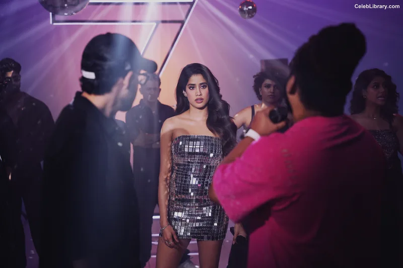Janhvi Kapoor photo 22 of 235