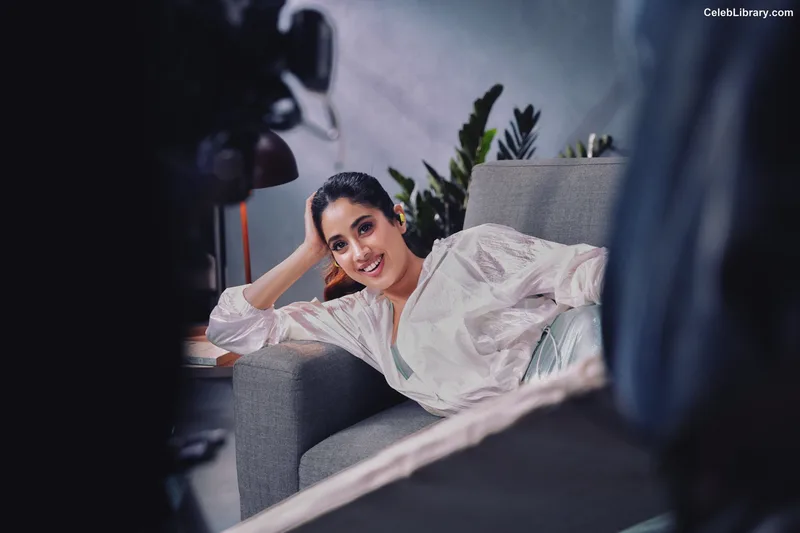 Janhvi Kapoor photo 24 of 235