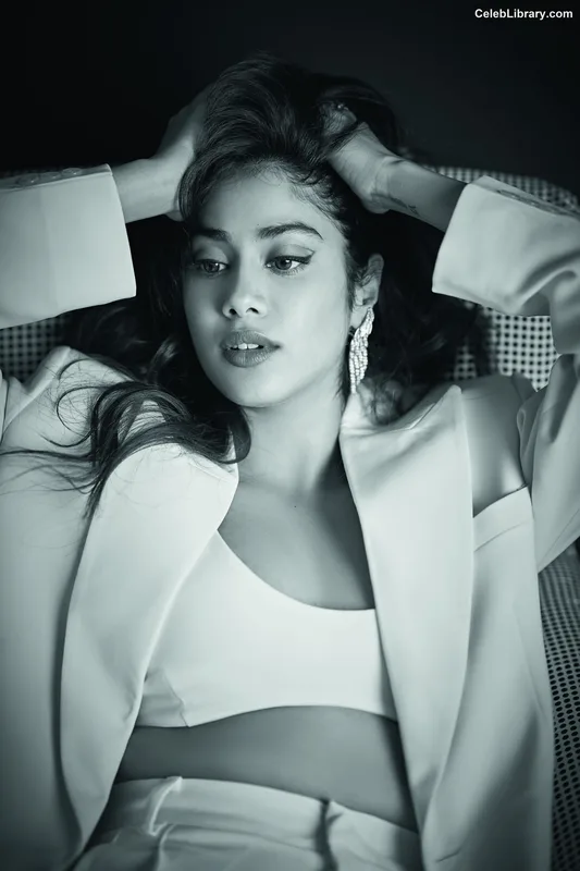 Janhvi Kapoor photo 15 of 235