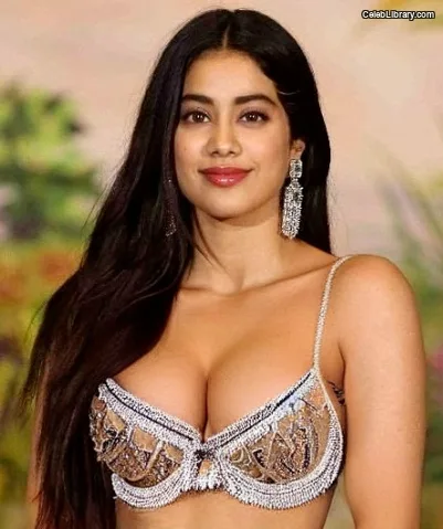 Janhvi Kapoor photo 5 of 235