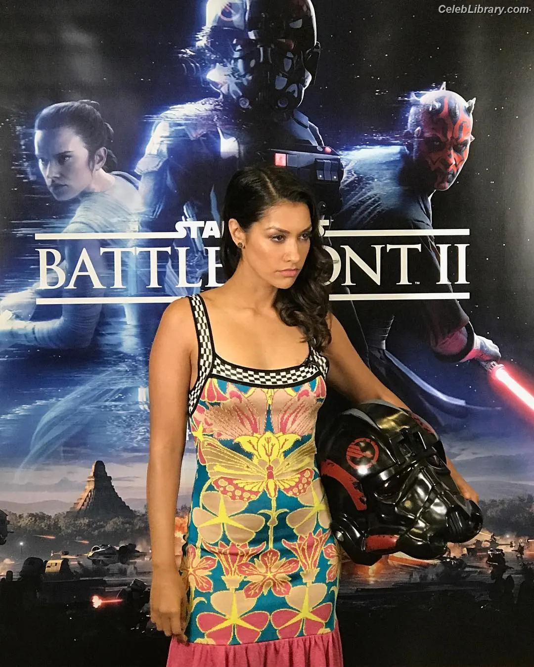 Janina Gavankar photo 9 of 228