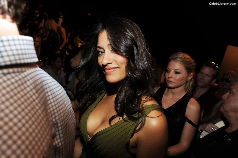 Janina Gavankar photo 14 of 229
