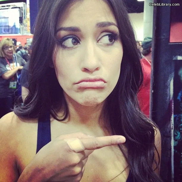Janina Gavankar photo 8 of 229