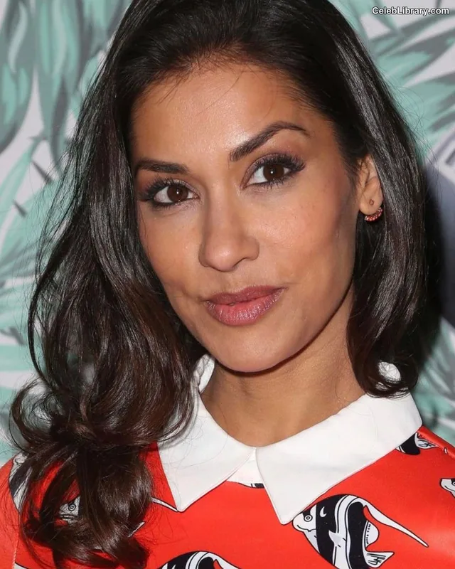 Janina Gavankar photo 12 of 229