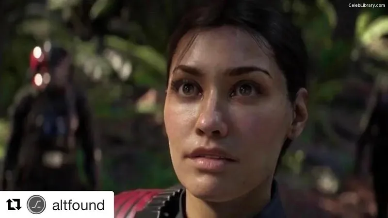Janina Gavankar photo 15 of 229