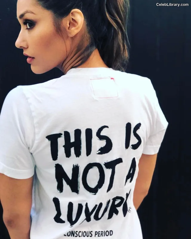 Janina Gavankar photo 17 of 229