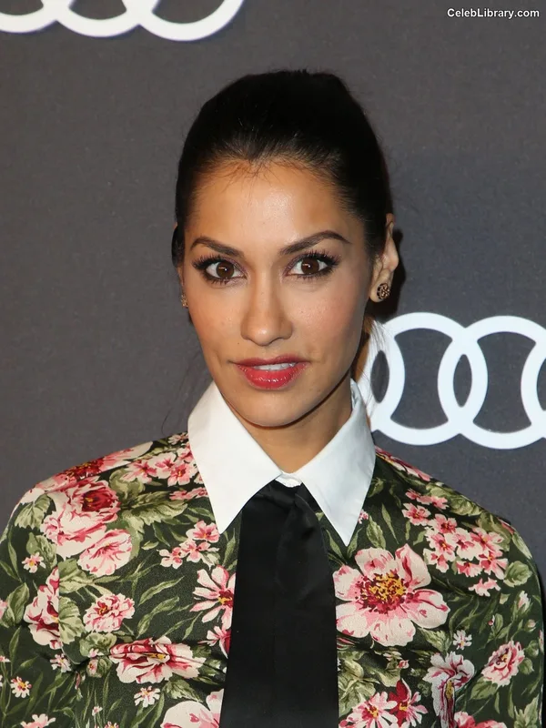 Janina Gavankar photo 1 of 229