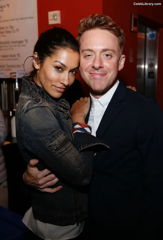 Janina Gavankar photo 6 of 229