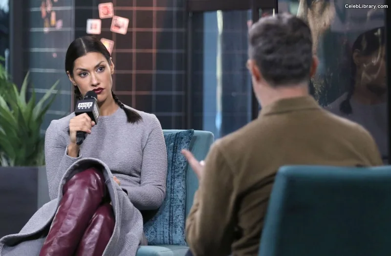 Janina Gavankar photo 16 of 229