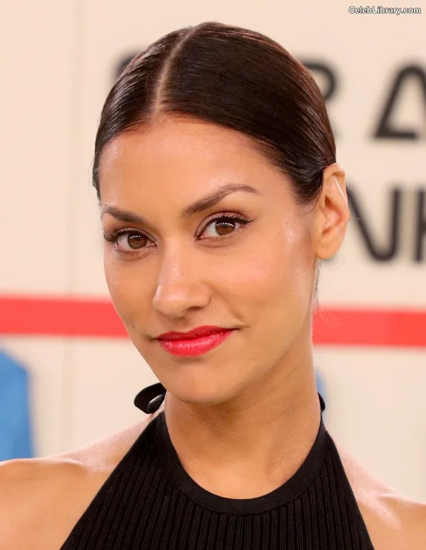 Janina Gavankar photo 12 of 229