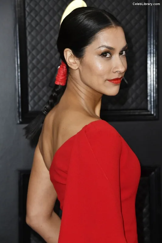 Janina Gavankar photo 20 of 229