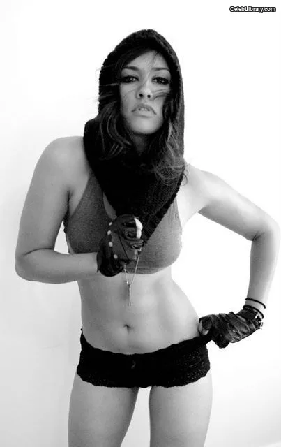 Janina Gavankar photo 8 of 229