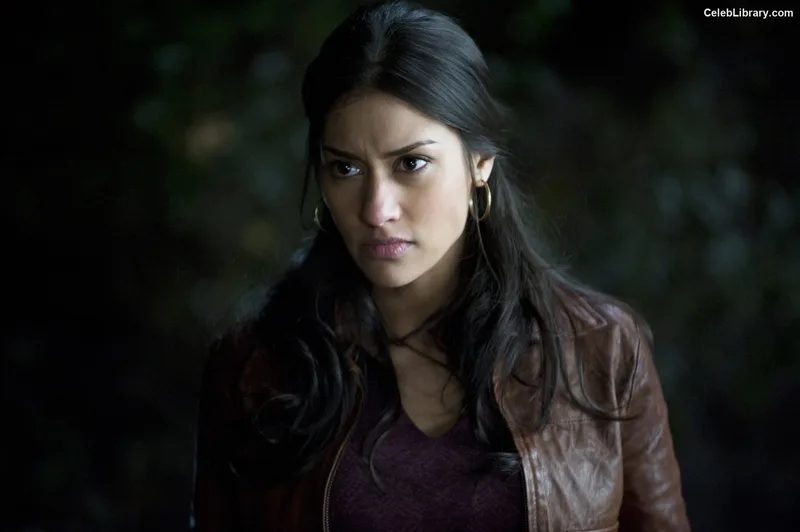 Janina Gavankar photo 24 of 229