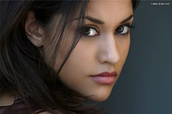 Janina Gavankar photo 12 of 229