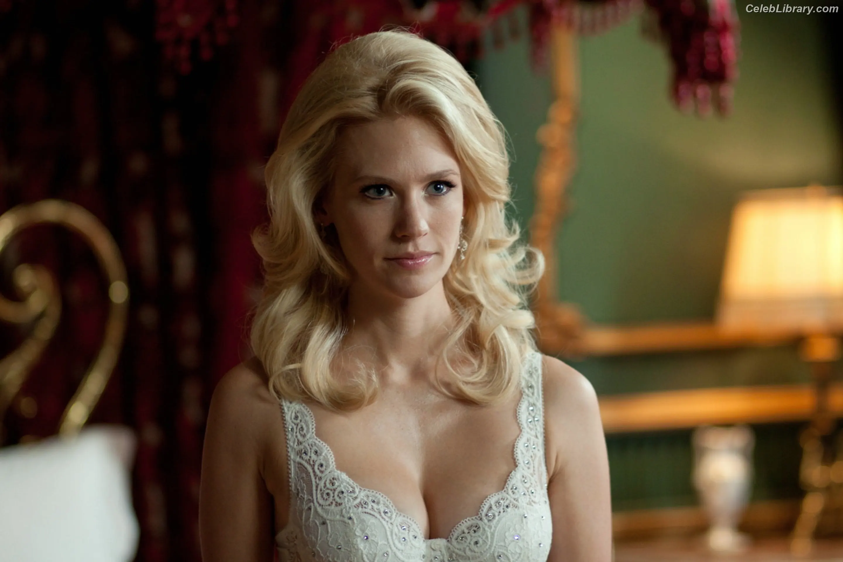 January Jones photo 18 of 301