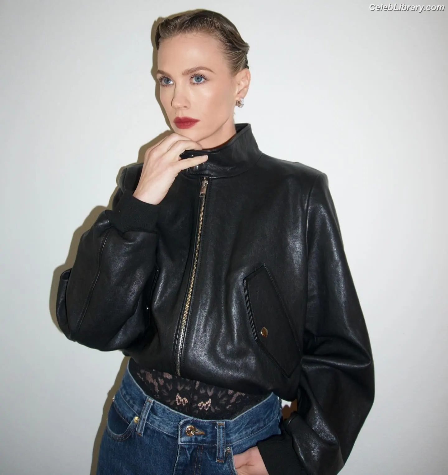January Jones photo 1 of 301