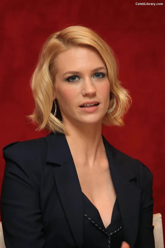 January Jones photo 20 of 302