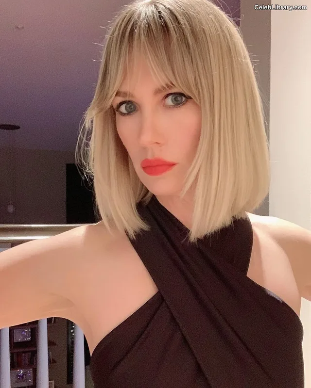 January Jones photo 6 of 302