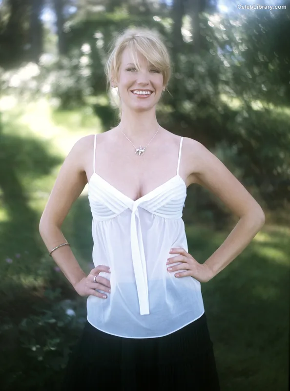 January Jones photo 16 of 302