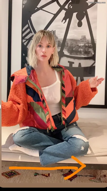 January Jones photo 14 of 302