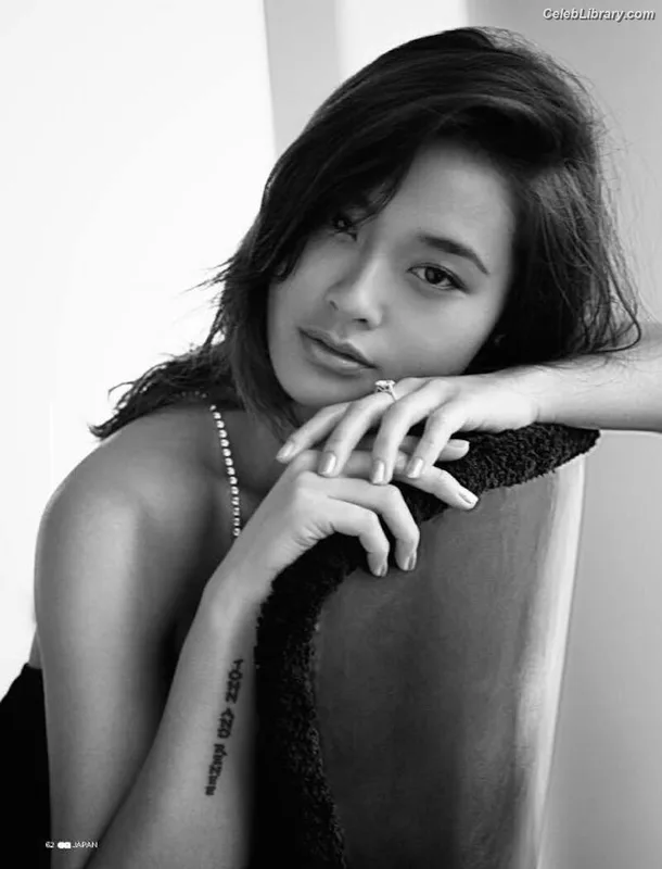 Jarah Mariano photo 1 of 82