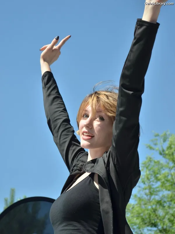 Jasmin Begalinova photo 18 of 117