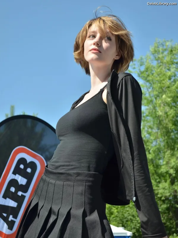 Jasmin Begalinova photo 19 of 117