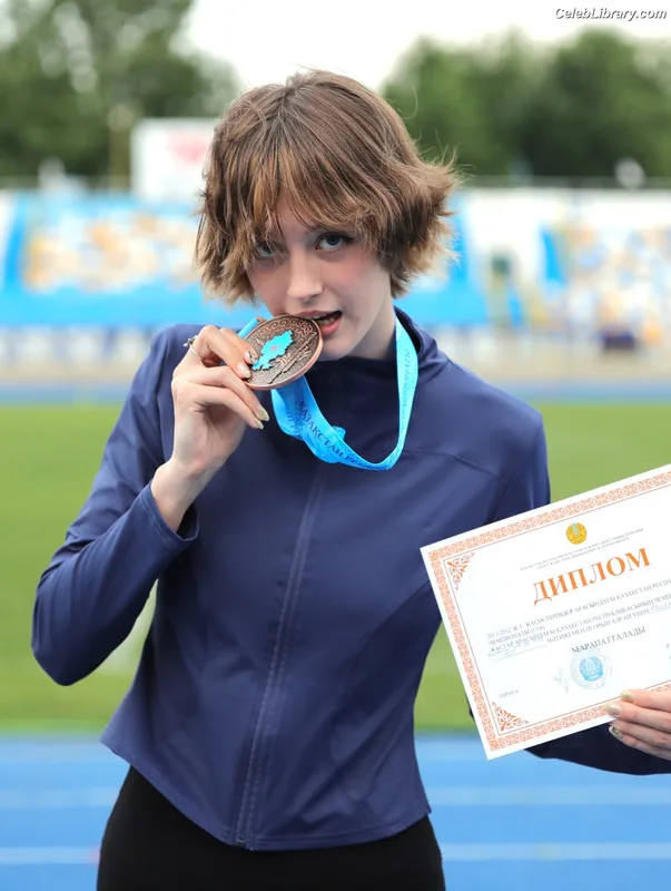 Jasmin Begalinova photo 6 of 117