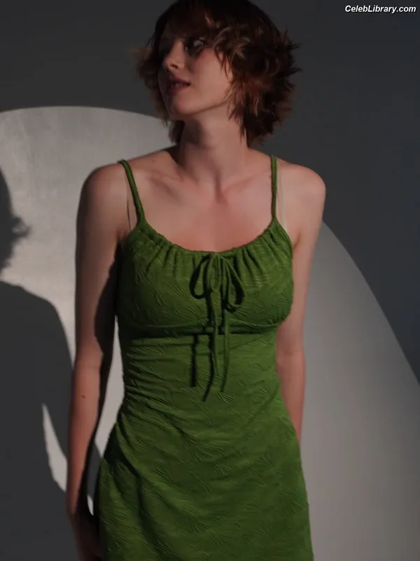 Jasmin Begalinova photo 3 of 117