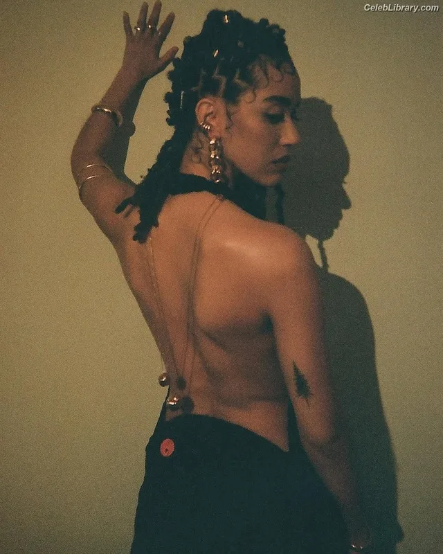 Jasmin Savoy Brown photo 16 of 25