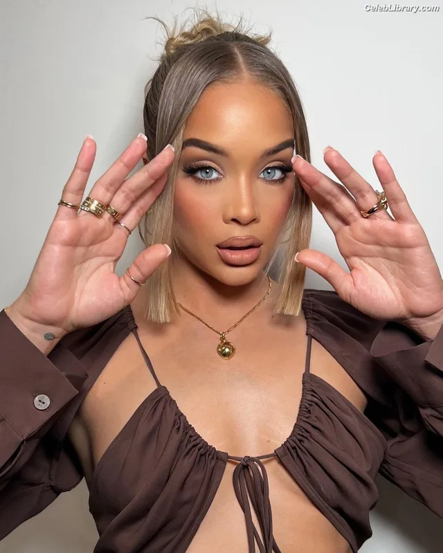 Jasmine Sanders photo 20 of 394