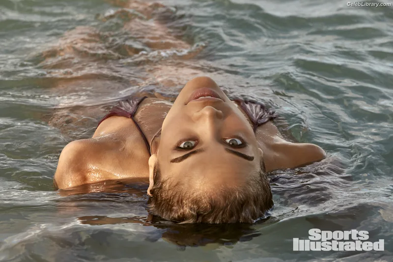 Jasmine Sanders photo 19 of 394
