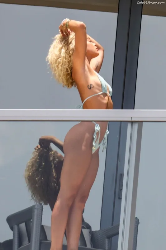 Jasmine Sanders photo 21 of 394