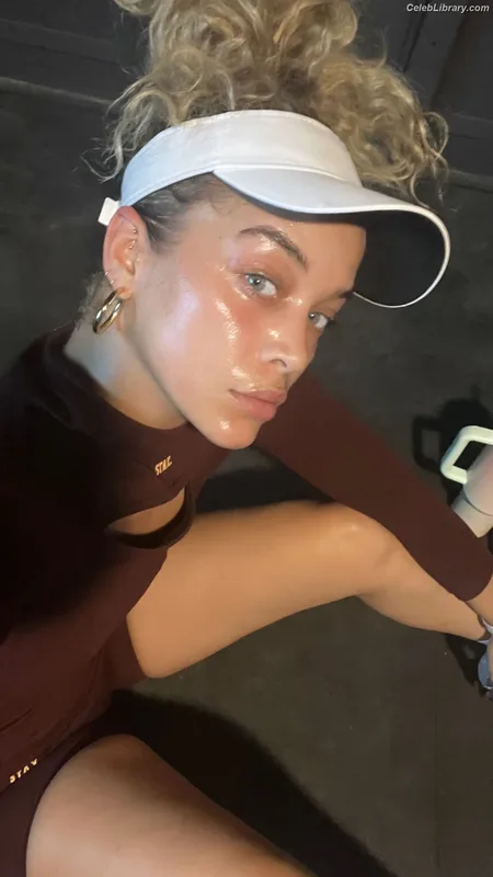Jasmine Sanders photo 1 of 394