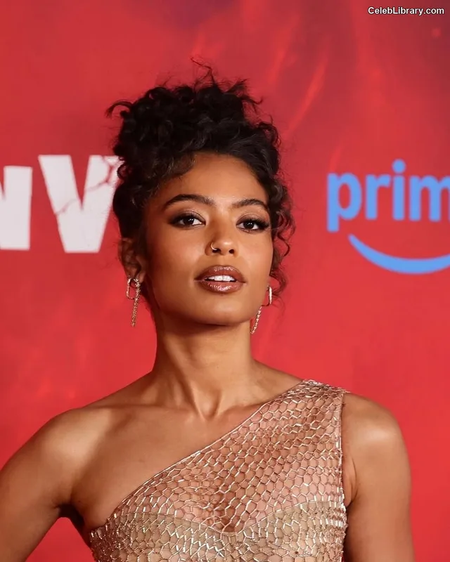 Jaz Sinclair photo 10 of 85