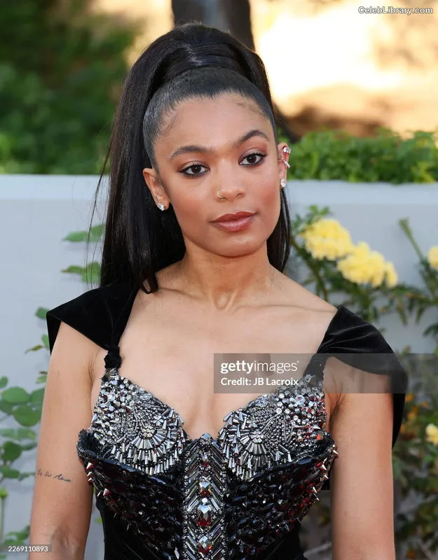 Jaz Sinclair photo 17 of 85