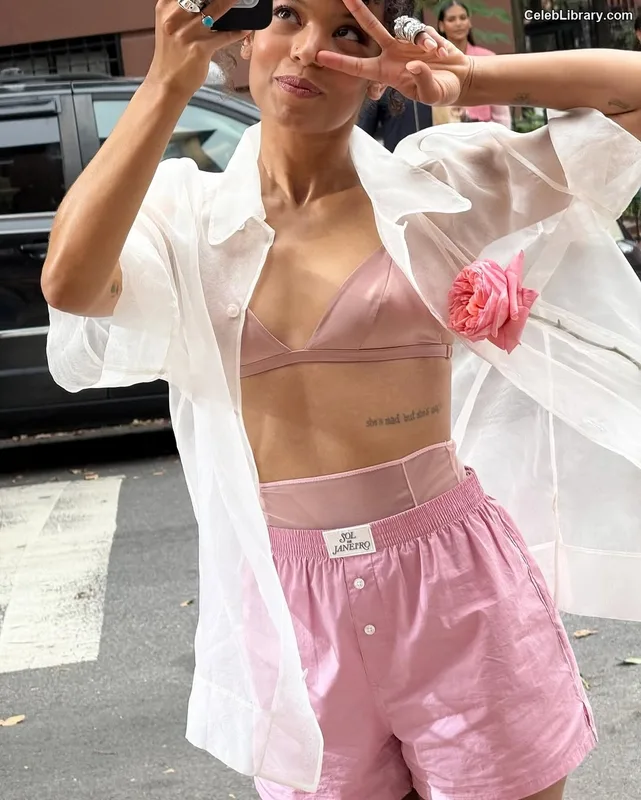 Jaz Sinclair photo 20 of 85