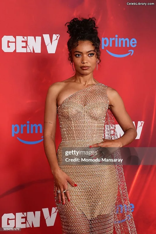 Jaz Sinclair photo 1 of 85