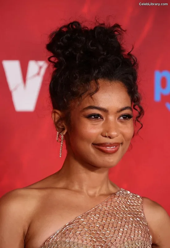 Jaz Sinclair photo 7 of 85