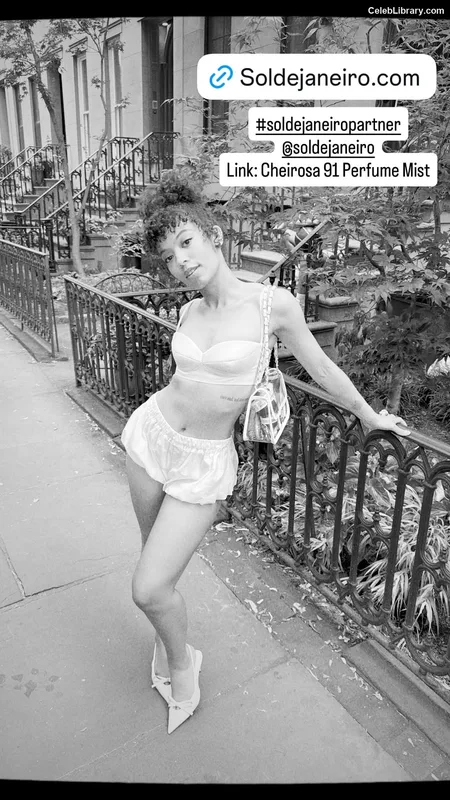 Jaz Sinclair photo 9 of 85