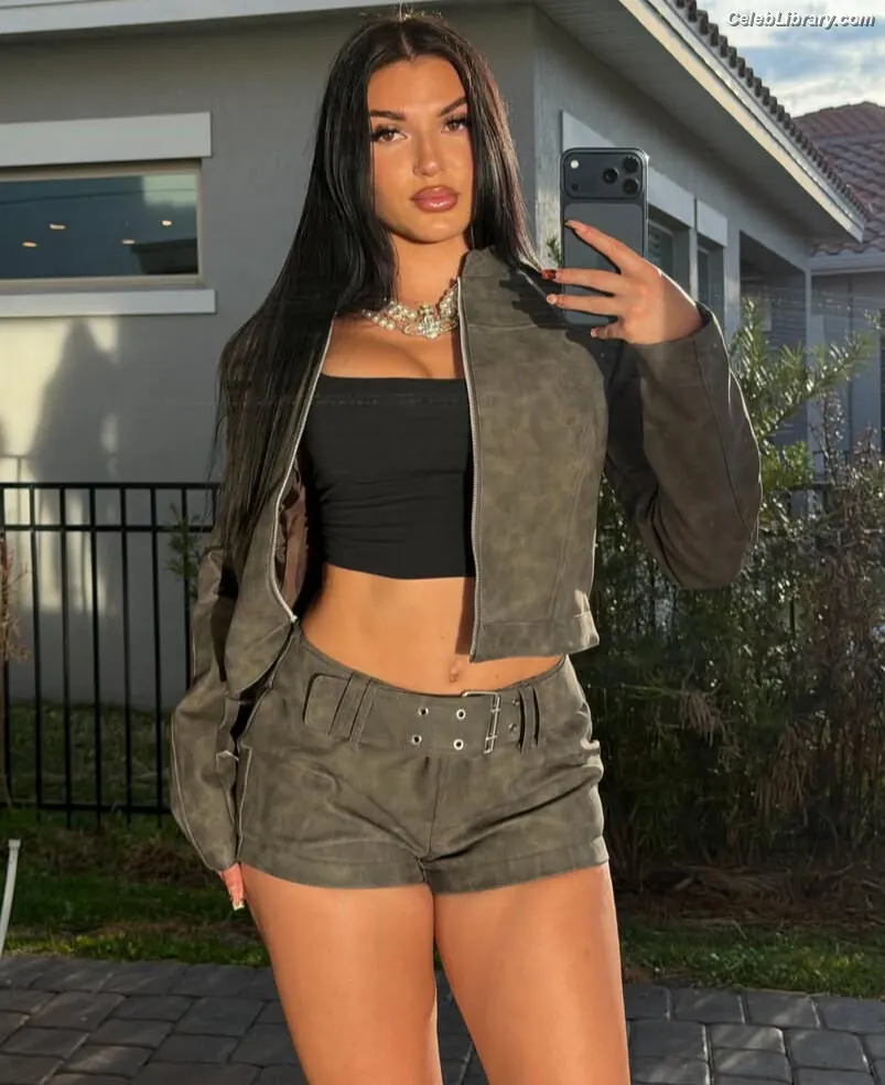 Jazmyn Nyx photo 15 of 755
