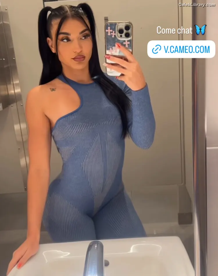 Jazmyn Nyx photo 10 of 755