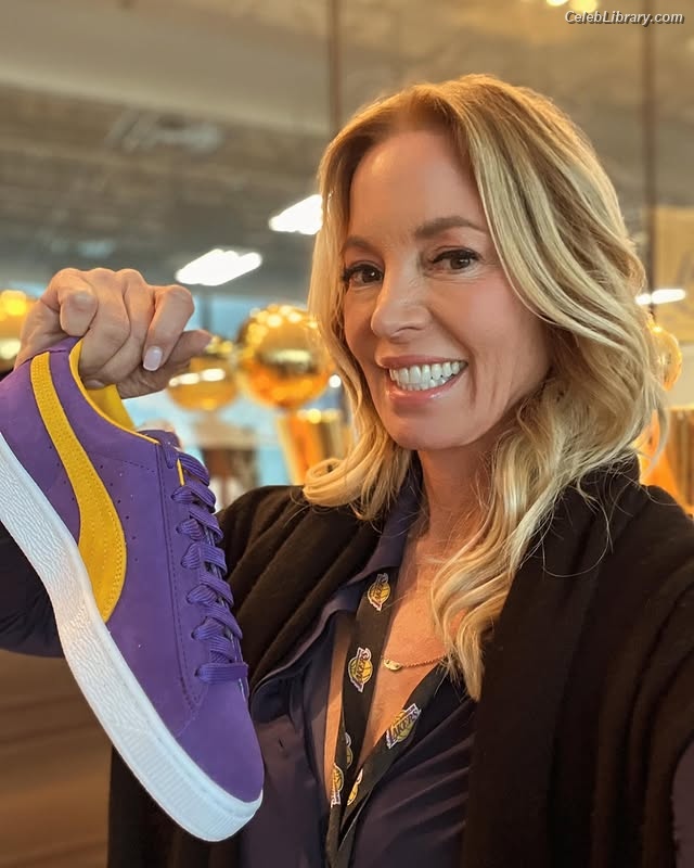 Jeanie Buss photo 8 of 43