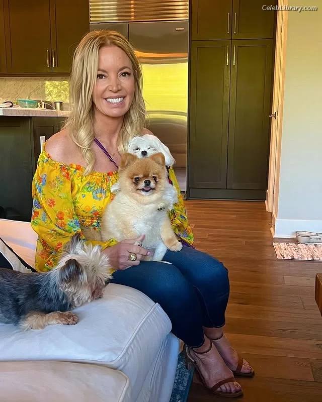Jeanie Buss photo 5 of 43