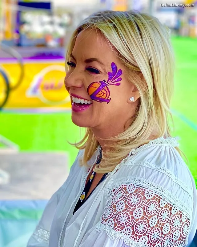 Jeanie Buss photo 9 of 43