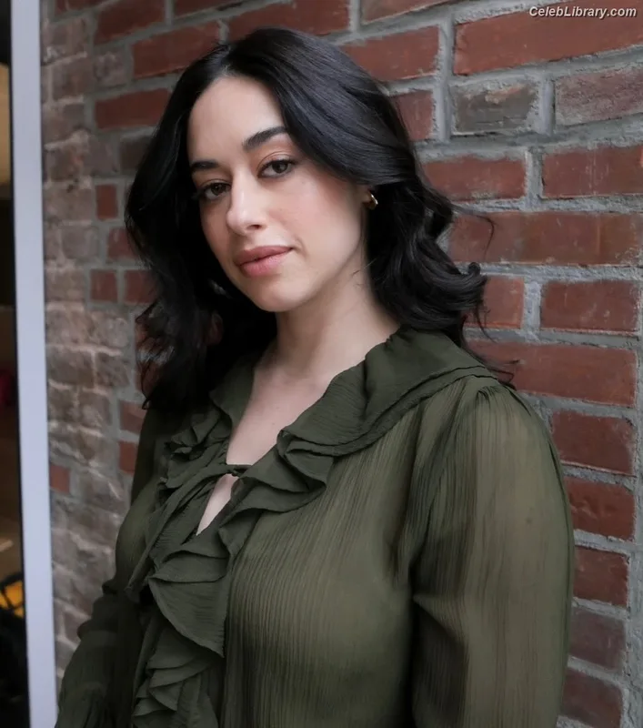 Jeanine Mason photo 11 of 14