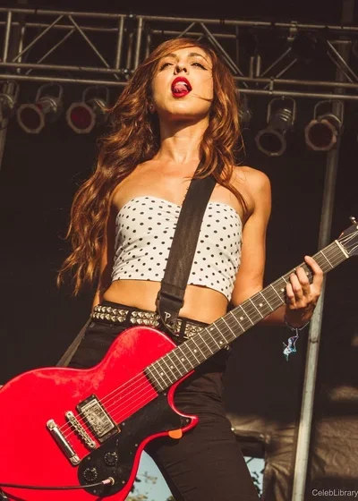 Jen Razavi