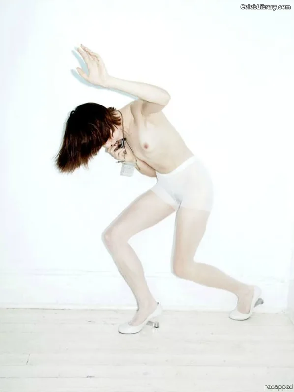 Jena Malone photo 11 of 22