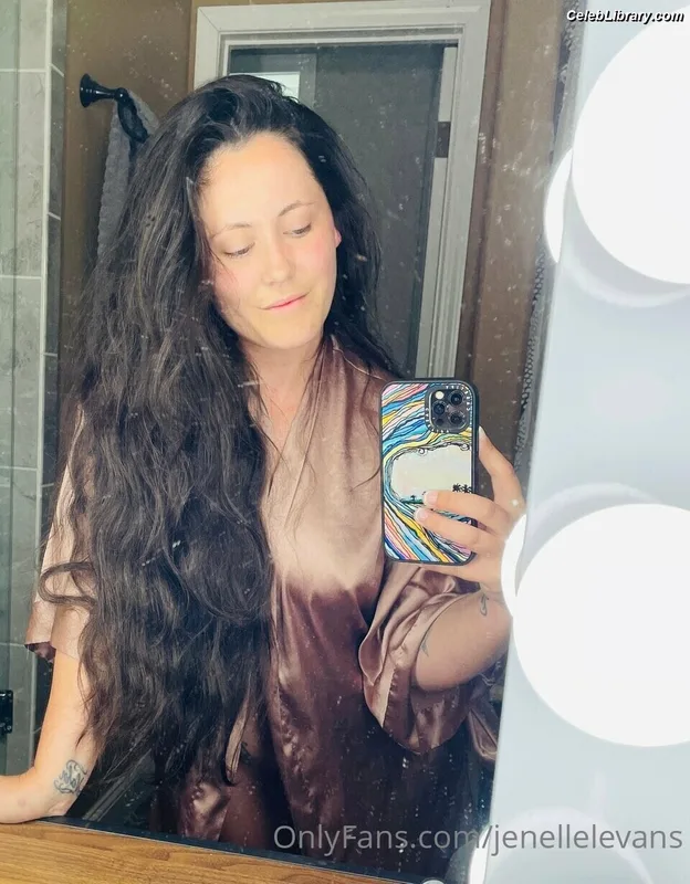 Jenelle Evans photo 4 of 224